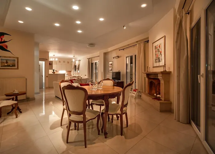 בית נופש Garitsa Maisonette